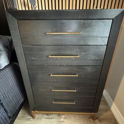 West Elm - Alexa Burnished 5 Drawer Dresser 