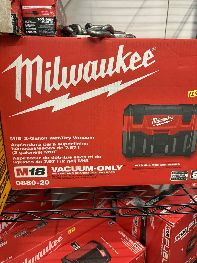 Milwaukee New Vacuum 18M