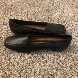 Harborsides, Black Leather Size 6