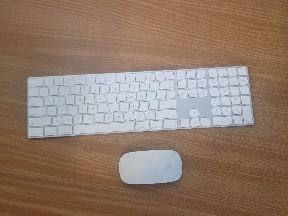 Apple Wireless Keyboard A1843 with Magic Mouse A1657 - White
