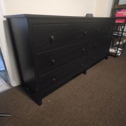 Dresser Six Drawes