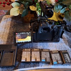 PANASONIC LUMIX GH5 Cuerpo 4K Cámara sin espejo, 20.3 megapíxeles, Dual I.S. 2.0, 4K 422 10-bit, salida HDMI de tamaño completo, LCD táctil de 3 pulga