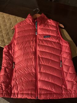Patagonia Vests green and coral