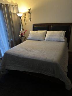 Queen size Bed