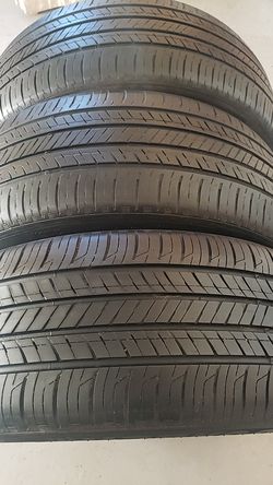 Hankook in good condition 3 tires 215 55 17 65% tread