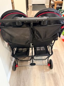 Double stroller - kolcraft cloud nine