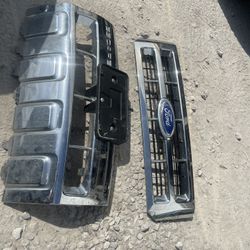 Parrilla Y Vista De La Facia Frontal Ford  Escape 2011 