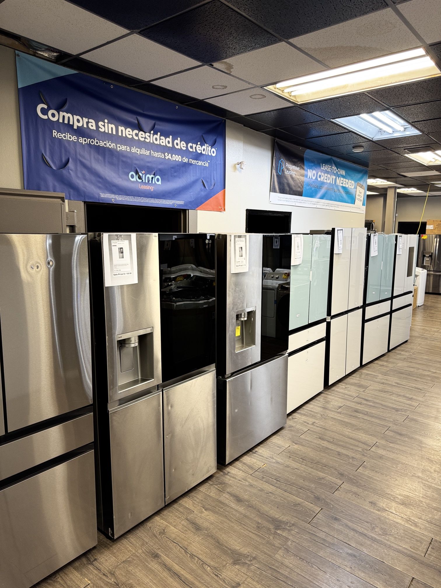 Refrigerators (Take It Home In Payments/ llévatelo a casa en pagos)