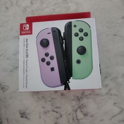 Nintendo Switch Joy-con Controller. 