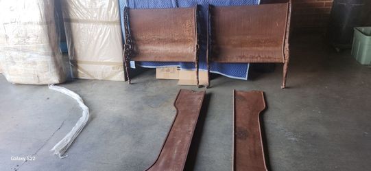 Antique French wrought iron bed or garden art 350OBO