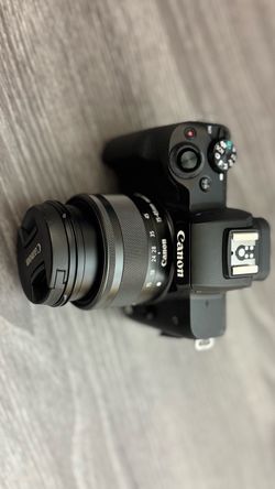 Canon EOS m50 body + lens