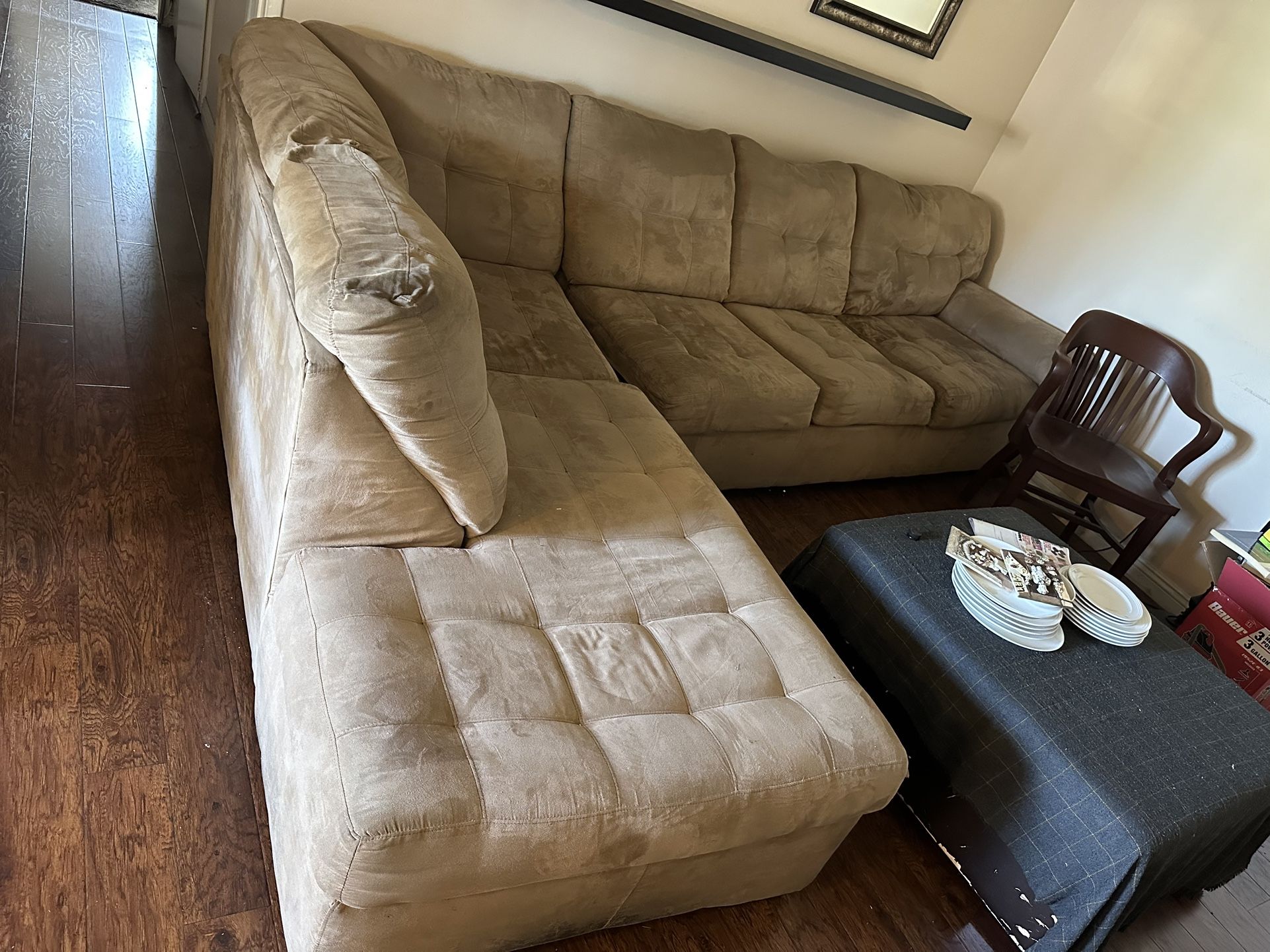 Couch / Sectional