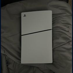 PS5 SLIM