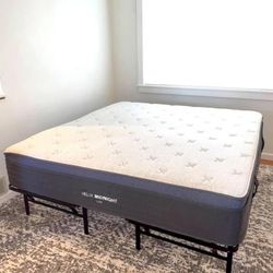 Helix Midnight Luxury Luxe Queen Size Mattress - So Comfortable! 