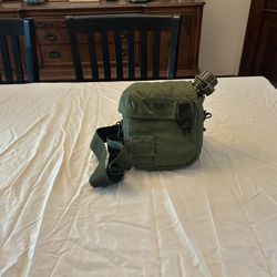 Military Canteen And Cover