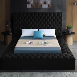 Cali King Bed