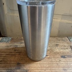 YETI Rambler 20 oz Insulated Tumbler Lid NO SLIDER