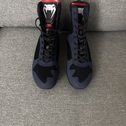 VENUM Elite boxing shoes  Sz 13