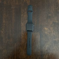 Black Apple Watch Series 3 (42MM)