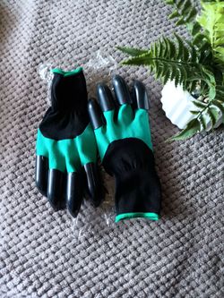 Garden gloves