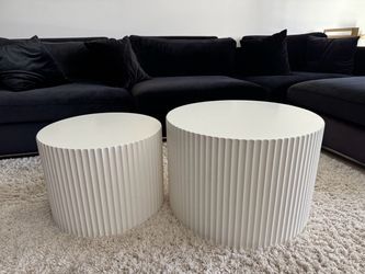 Set of 2 White Fluted Round Coffee Tables