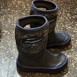 Bogs Rain Or Snow Boots In Like New Condition Size 12
