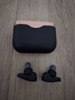 Sony 1000XM3 earbuds used