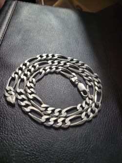 14k WHITE GOLD NECKLACE.. JUST HAD IT CLEANED 