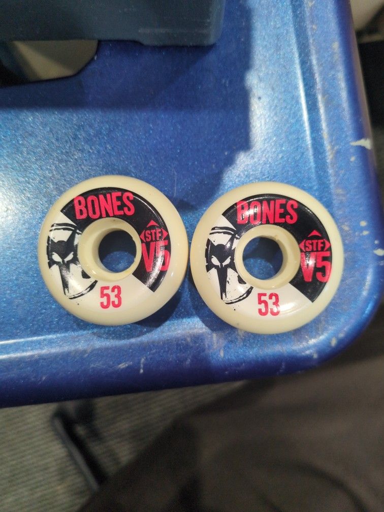 Bones Skateboard Wheels 53mm 99A STF V5