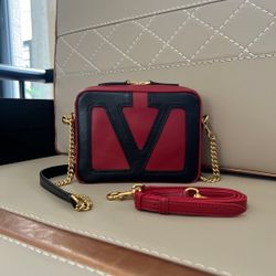 GARAVANI VIVA SUPERSTAR women's sheepskin crossbody bag.
