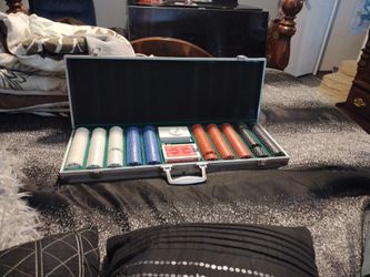 Complete Very Nice Poker Set 