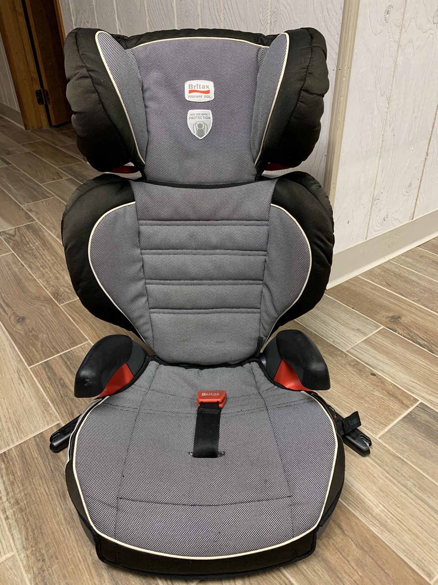 Britax Parkway SGL Booster Seat