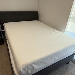 Zinus Full Size Mattress + Bed Frame Set Like New