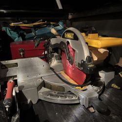 Chop Saw  Dewalt 