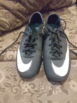 Nike outdoor soccer cleats