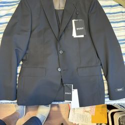 DKNY "Derek" Modern Fit Solid Black Wool & Mohair Suit Jacket Mens Size 38S+ Pants 32w X 30L