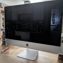 Imac 2017 Retina Display Model Great Condition And Includes Mouse And Keyboard