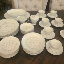 Service of 6  china set