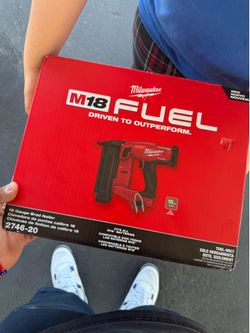 milwaukee 18 gauge nailer and 6.0 battery