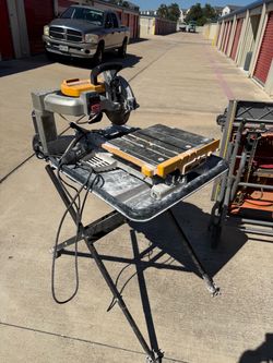 DeWalt 10 inch wet tile saw