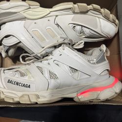 Balenciaga Tracks