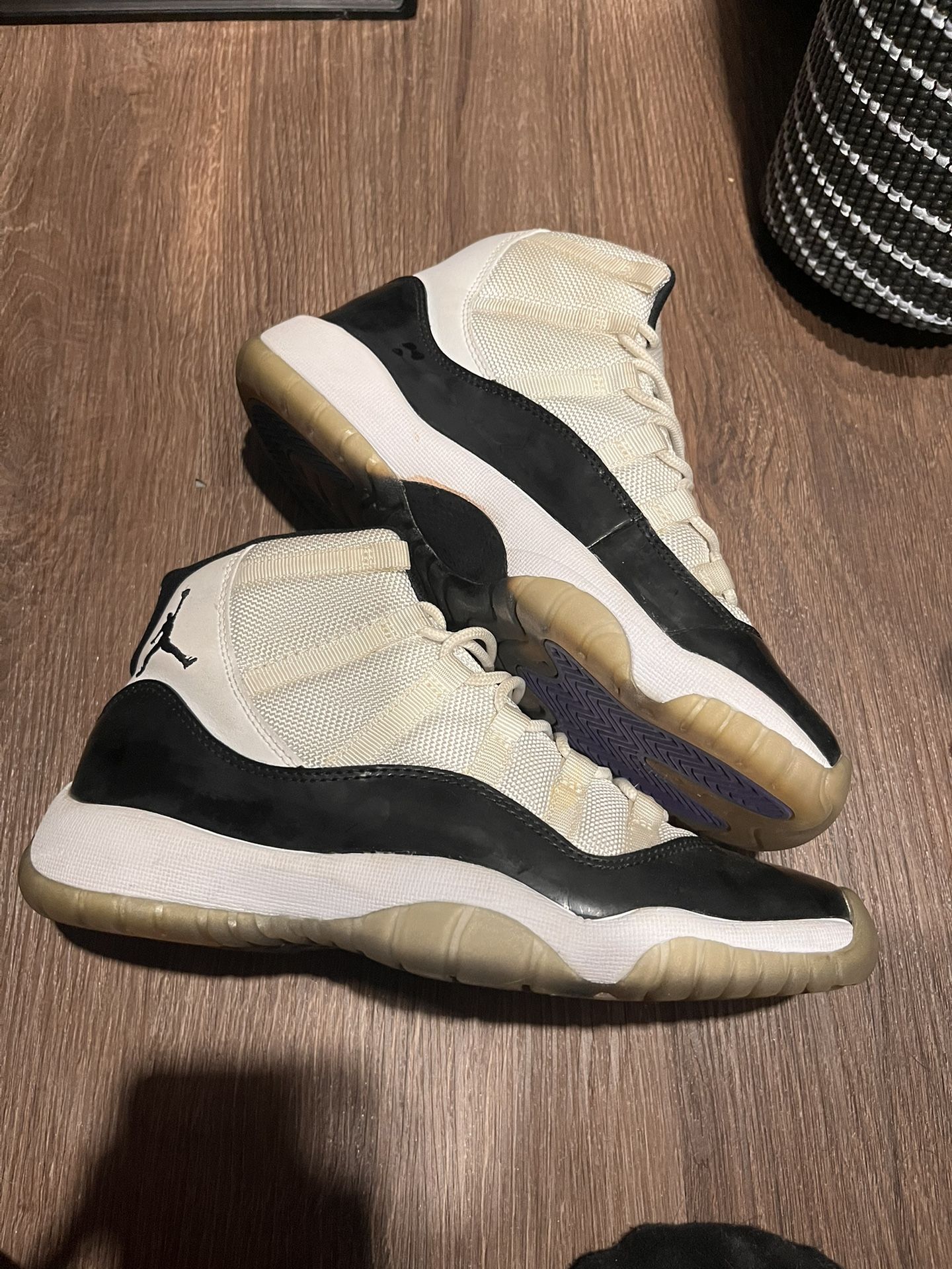 Air Jordan 11 Retro Concord 2011