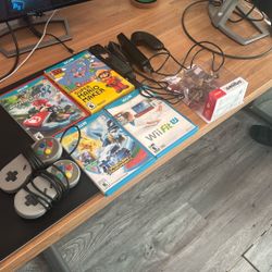 Nintendo Wii U Games, Wii Controllers Amiibo Simon and Misc