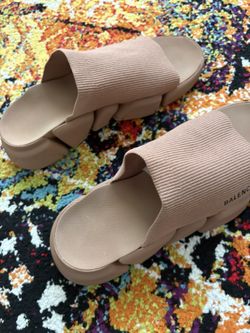 Balenciaga Speed 2.0 Slides / Sandals