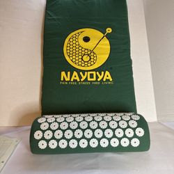 Nayoya Acupressure Mat & Pillow Set Back and Neck Pain Relief Asian, Pre-owned