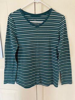 Women’s  shirt.  Size L.