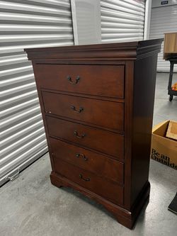 Dresser