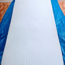 Snug 9" Twi,n matt,ress memory foam, medium feel. Same day delivery or pick up.