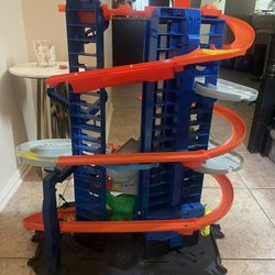 Hot wheel City Ultimate Garage