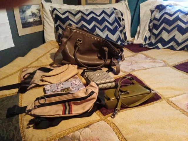 Purses /Wallets